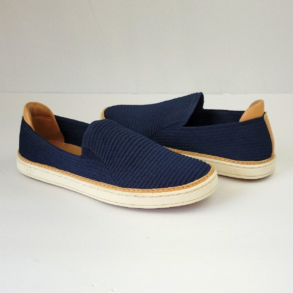 UGG Sammy Stretch Loafers Navy/ Cream/ White Size 6